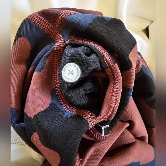 Lululemon Align High Rise Pant - Picture 6 of 12